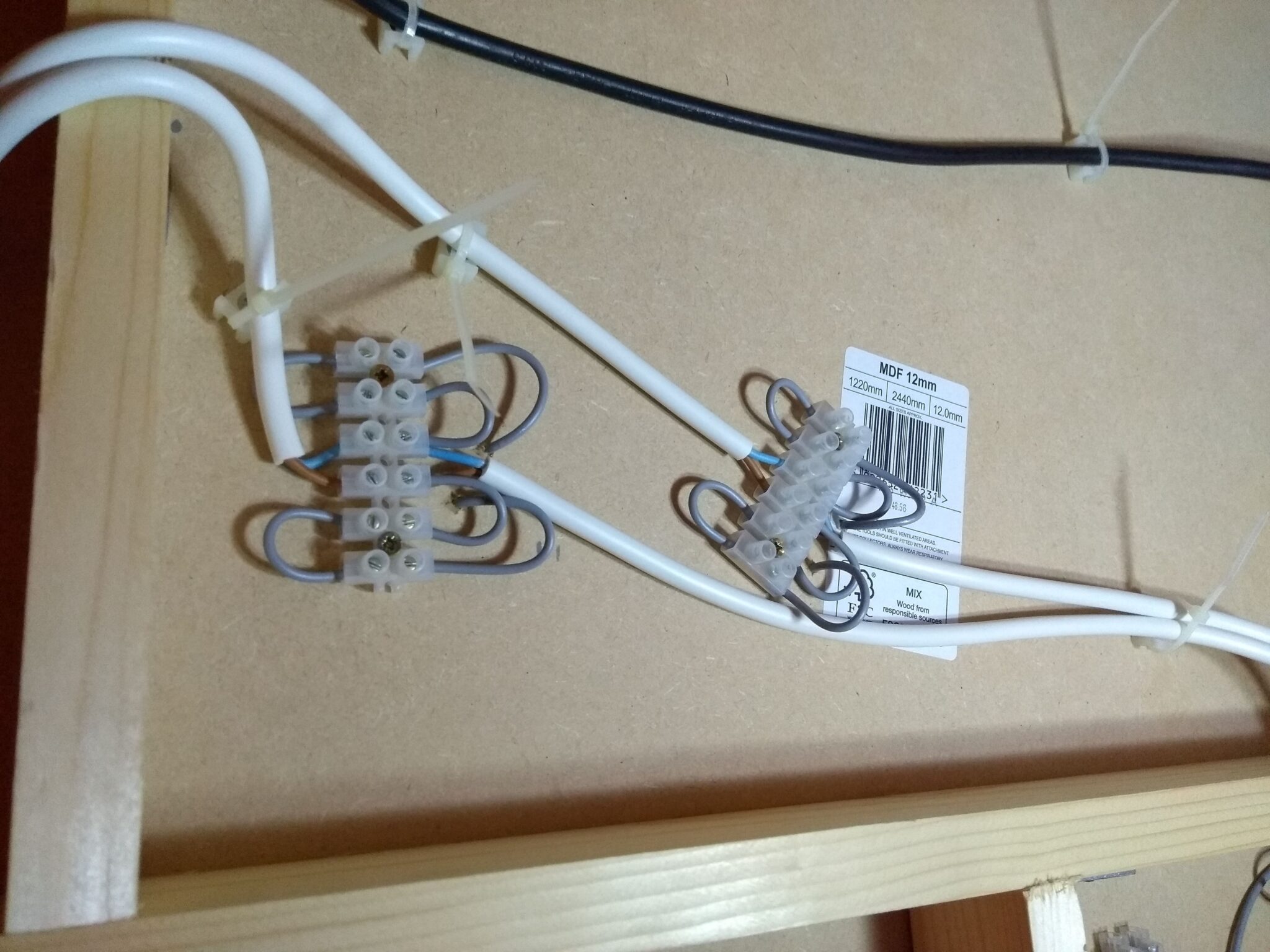 Model railway wiring part 1 power JohnBiltcliffe.co.uk